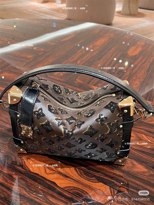 2026124134433957 270